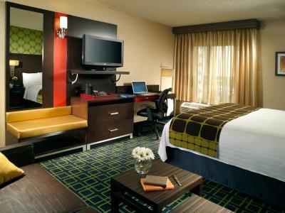 Fairfield & By Marriott Downtown Hotel
