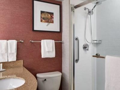 Fairfield & By Marriott Downtown Hotel